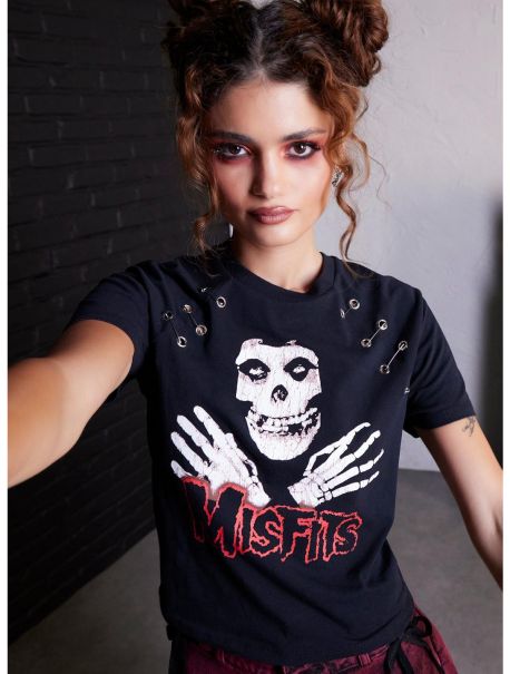 Girls Misfits X Social Collision Fiend Safety Pin Girls Raglan T-Shirt Hot Topic Exclusive Crop Tops