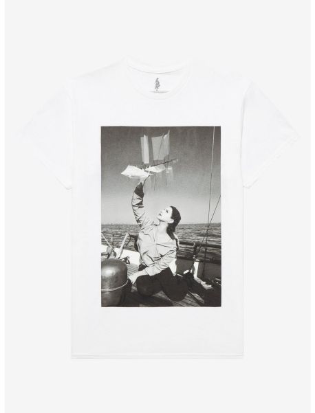 Graphic Tees Guys Lana Del Rey Boat Portrait T-Shirt